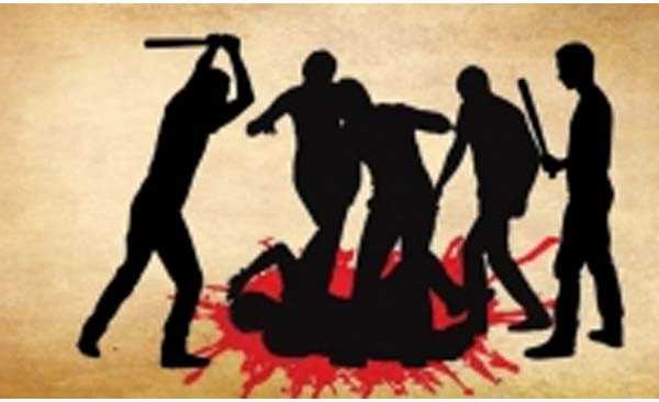 उप्र: भीड़ की पिटाई से घायल शख्स ने अस्पताल में दम तोड़ा